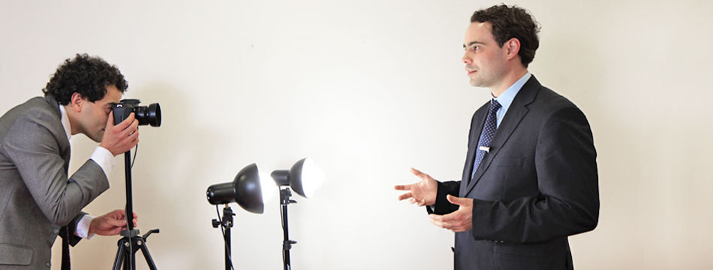 06-Anwaltskanzlei-Kraus Anwalt wird gefilmt