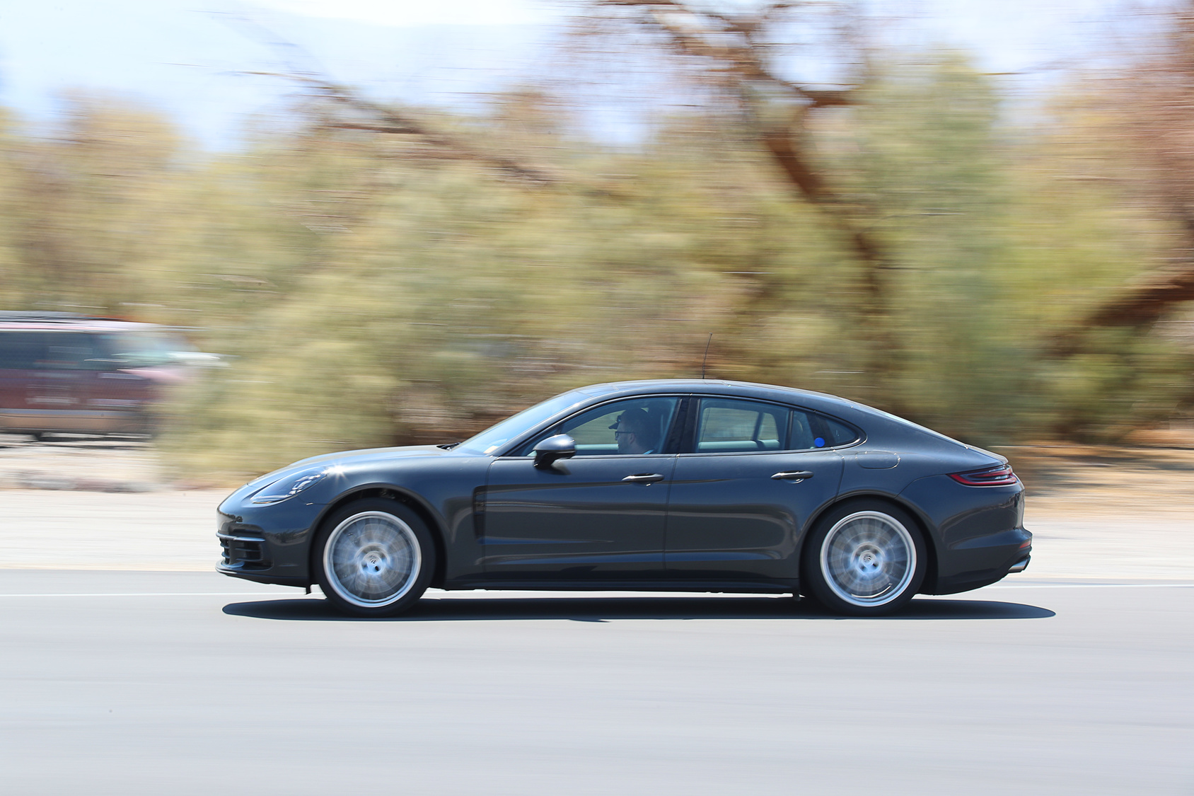 Fahrender Porsche Panamera