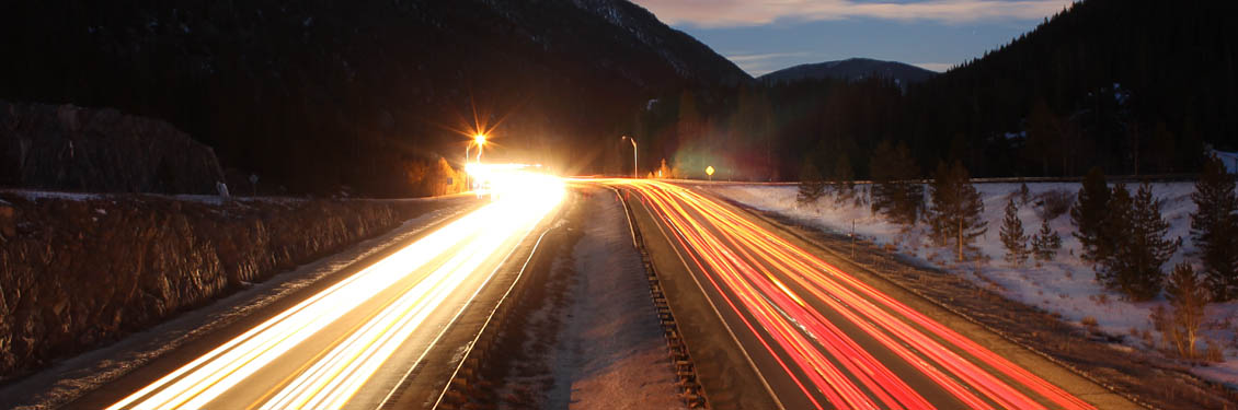 widerruf-ing-diba-kredit Bild von Straße mit Autlichtern