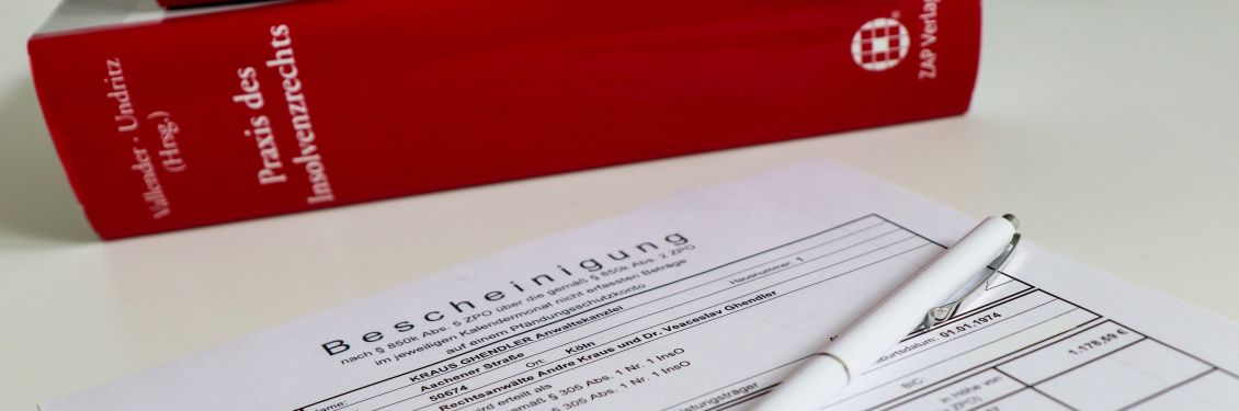 Die P-Konto Bescheinigung und ein Buch des Insolvenzrechts