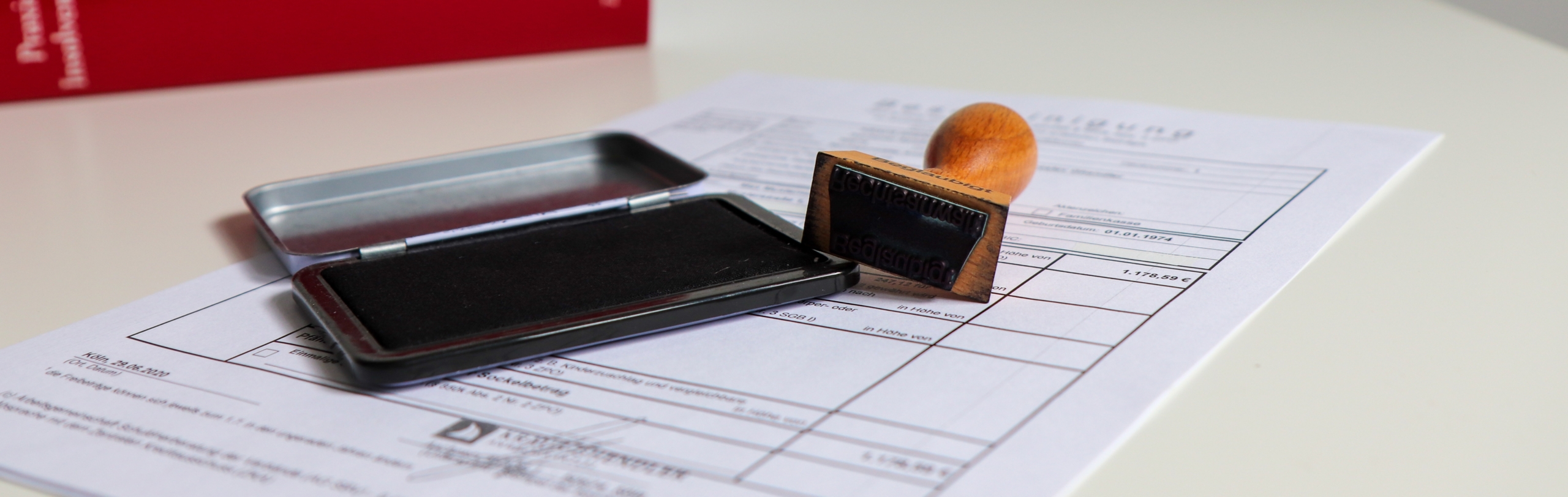 KGR_Insolvenzrecht_Slider2_1130x375 Ein Buch und ein Taschenrechner